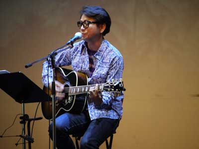 ��4��@����t�~�����J�^���̖͗l